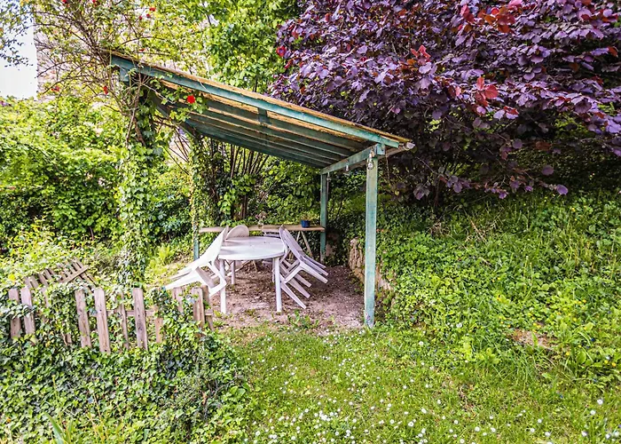 La Maison De Hébergement de vacances Jouy-le-Moutier